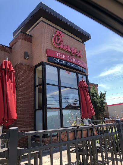 Chick-fil-A Restaurant, 1708 N Jackson St, Tullahoma, TN 37388, United States, Tullahoma, Tennessee | Customer reaction, deals, menu